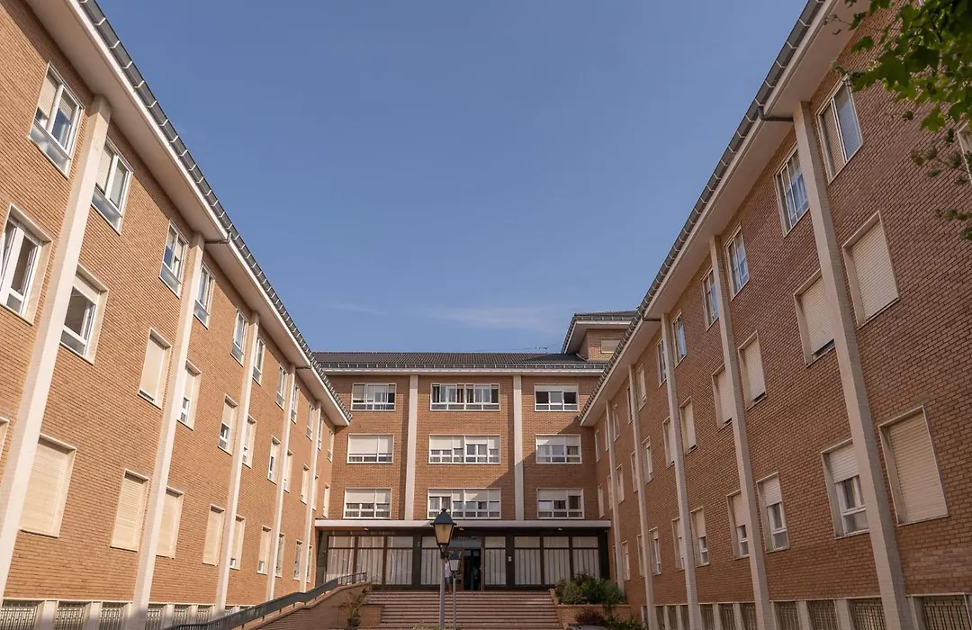 Residencia Universitaria Alto de Miranda - RESISANTANDER-1